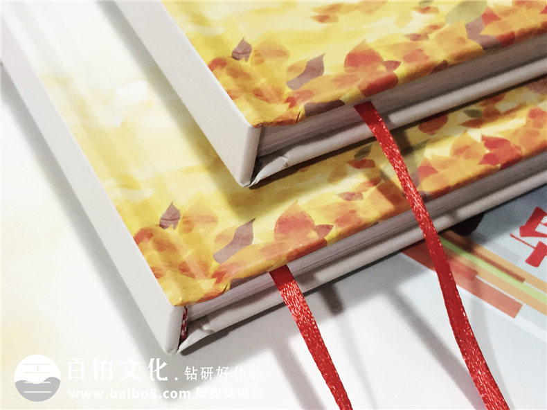 畢業(yè)同學(xué)錄設計制作(以手繪或實(shí)拍的學(xué)校圖片為背景),可手寫(xiě)填信息