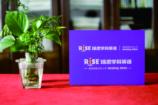 帶信封套的企業(yè)郵折定制-透明貼片郵票冊制作廠(chǎng)家