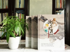 帶有聚會(huì )視頻光盤(pán)的同學(xué)紀念相冊怎么做?-甘肅臨潭二中畢業(yè)30周年