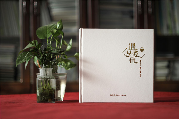 戀愛(ài)紀念相冊書(shū)制作-兩個(gè)人的情侶周年愛(ài)情回憶錄影集收藏畫(huà)冊定制
